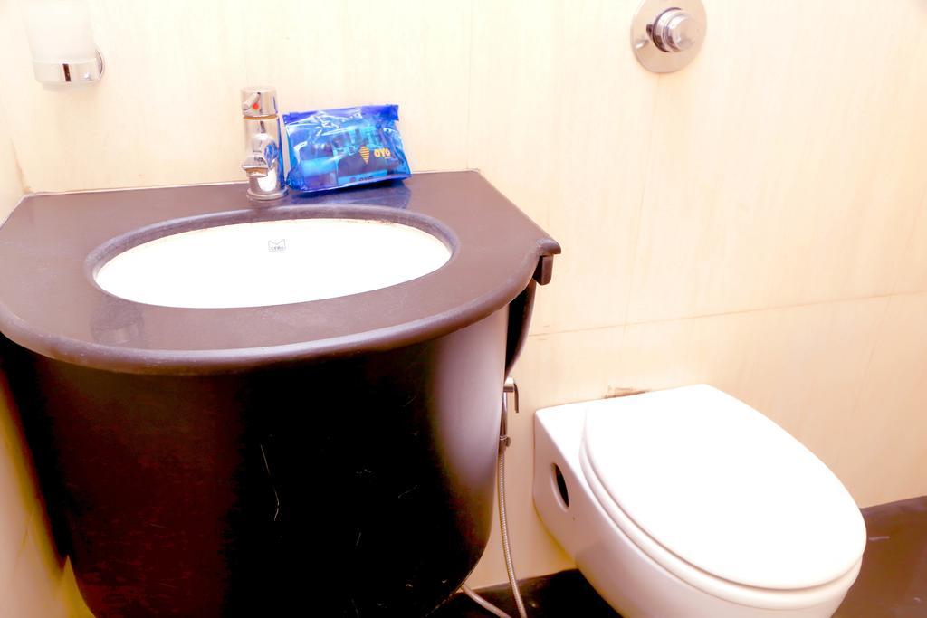 Hotel Kusum Bhilai Esterno foto